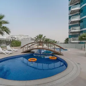 شقة Higuests - Oudah Tower, دبي